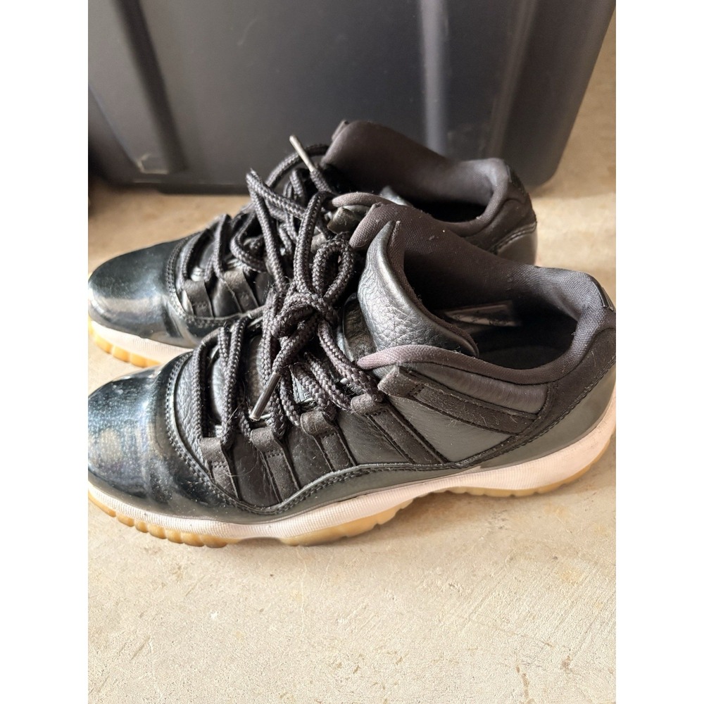 Nike Air Jordan 11 XI Retro Low 72-10 Black Size 6.5Y GS 528896-001